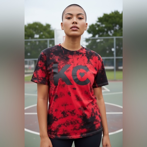 Gildan Tops - Women’s KC ❤️💛 T-Shirt